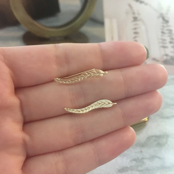 Gold Leaf Climber Ear Cuff Minimalist Earrings - Picture 5 of 7